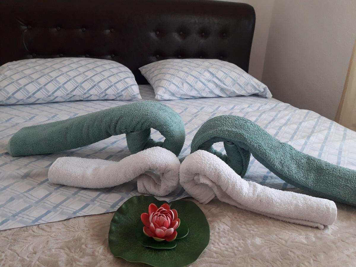 Guest House Rejjan 울친 외부 사진