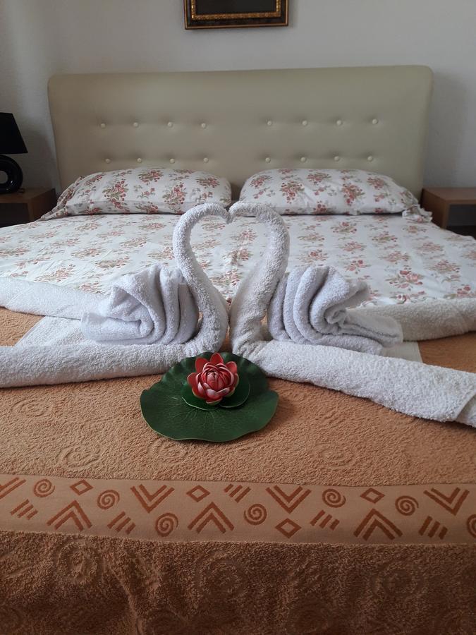 Guest House Rejjan 울친 외부 사진